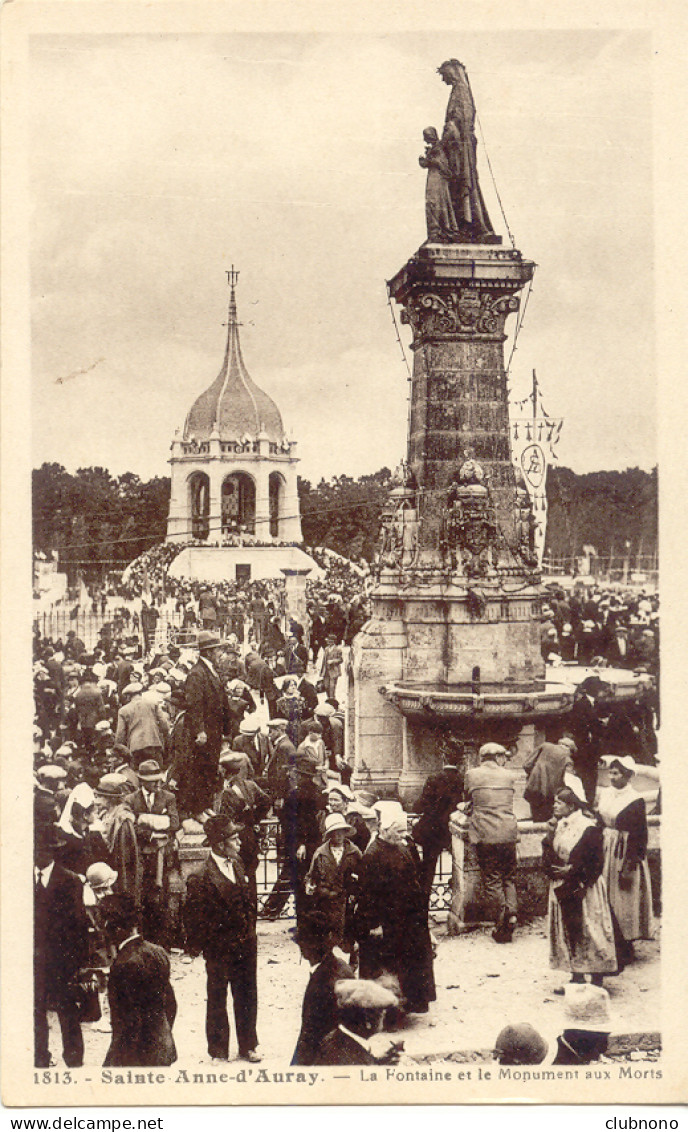 CPA - SAINT-ANNE D'AURAY - LA FONTAINE ET LE MONUMENT AUX MORTS - Sainte Anne D'Auray