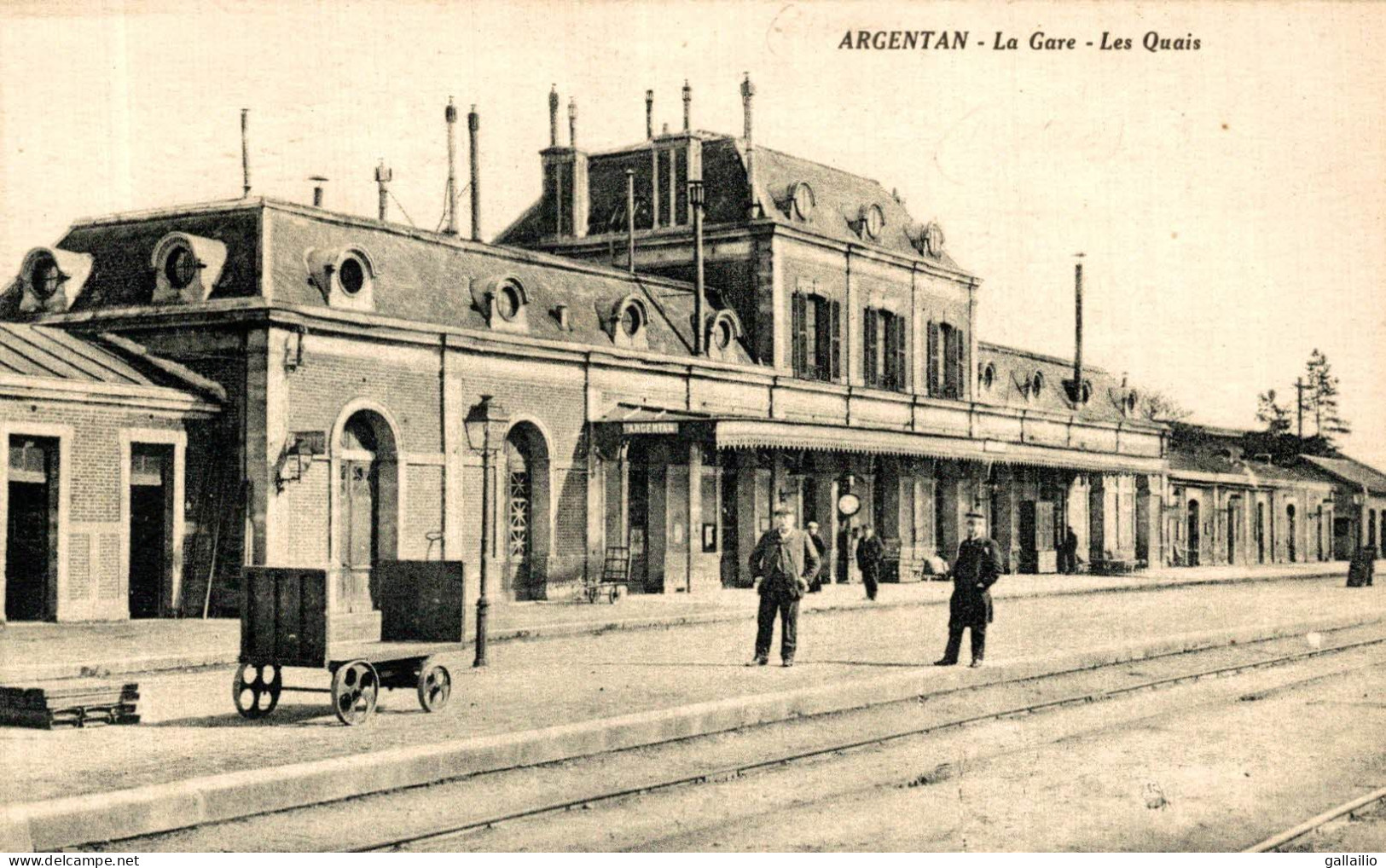 ARGENTAN LA GARE LES QUAIS - Argentan