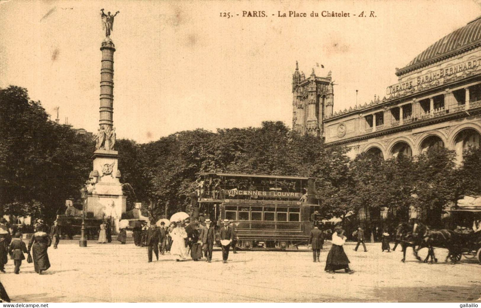 PARIS LA PLACE DU CHATELET TRAMWAY - Plätze