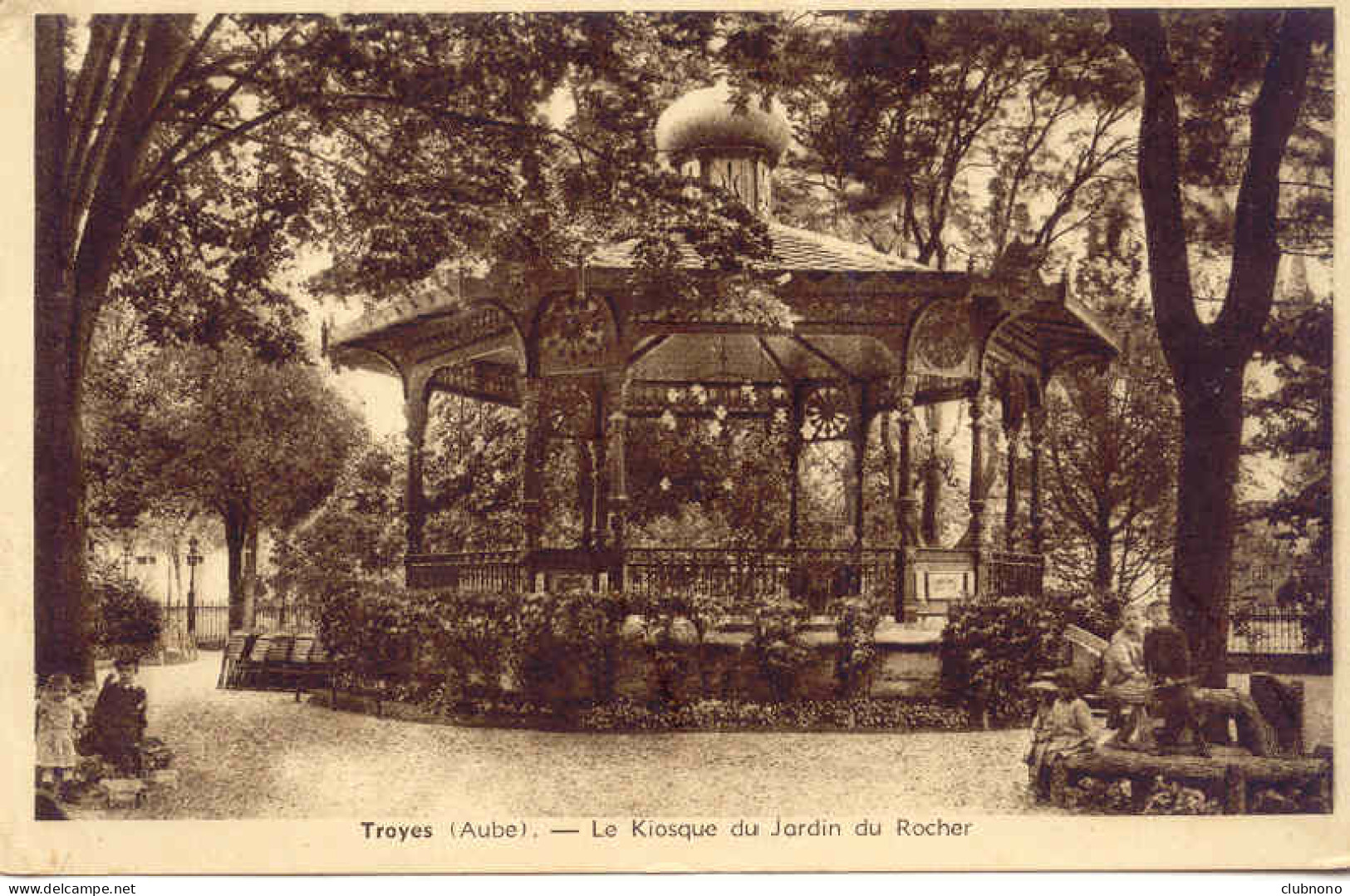 CPA - TROYES - LE KIOSQUE DU JARDIN DU ROCHER (PETITE ANIMATION) - Troyes