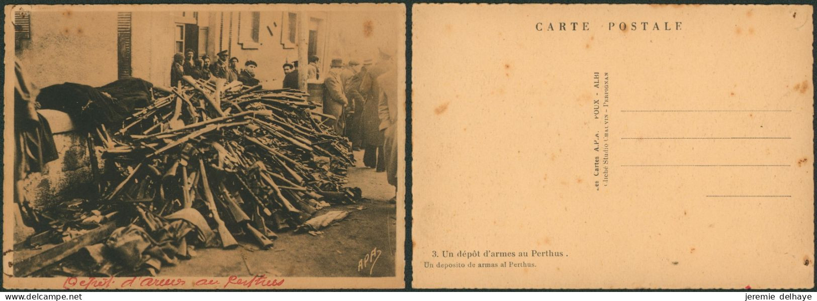 Carte Postale - Guerre D'Espagne : Un Dépot D'armes (n°3, Trou De Punaise) - Andere & Zonder Classificatie