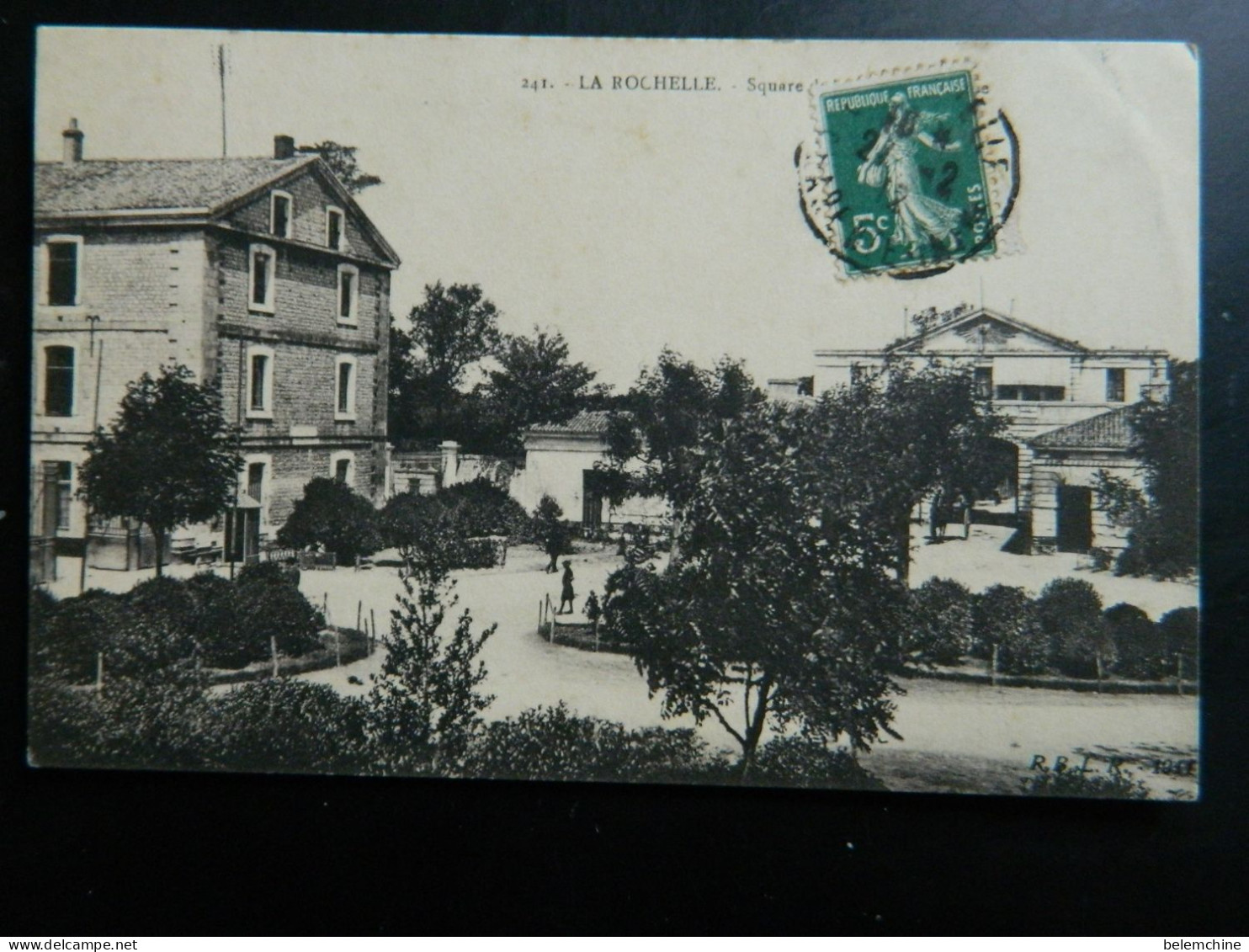 LA ROCHELLE                                             SQUARE DAUPHINE - La Rochelle