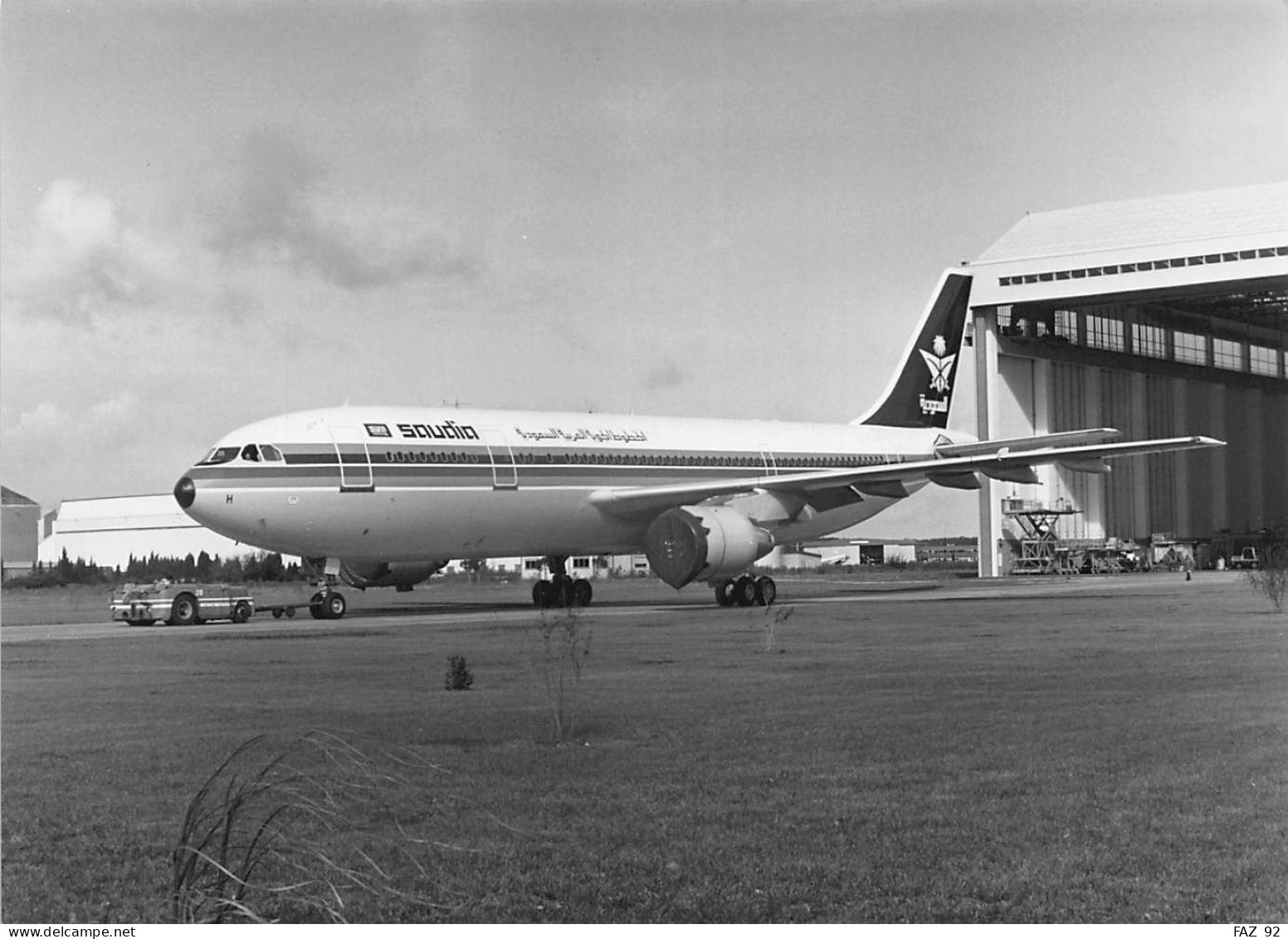 Airbus - The First A300-600 For Saudi Arabian Airlines - City Bird Fleet - +/- 180 X 130 Mm. - - Aviazione