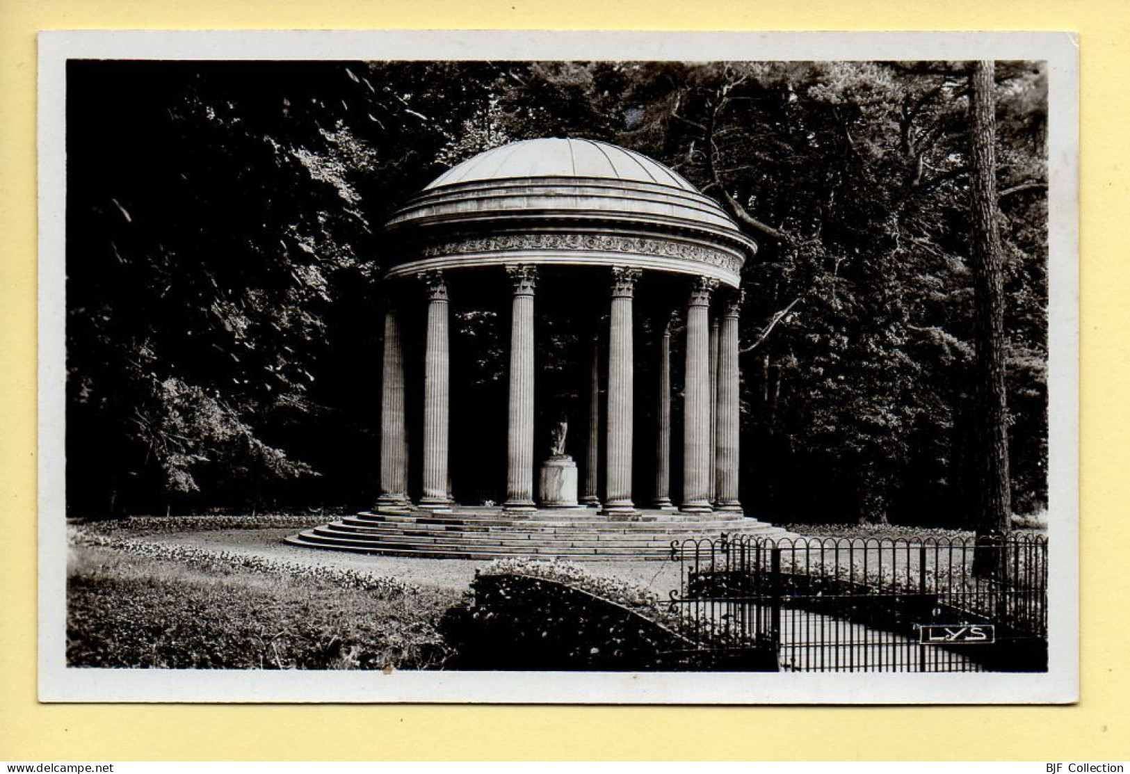 78. VERSAILLES – Le Hameau / Le Temple De L'Amour (voir Scan Recto/verso) - Versailles (Château)