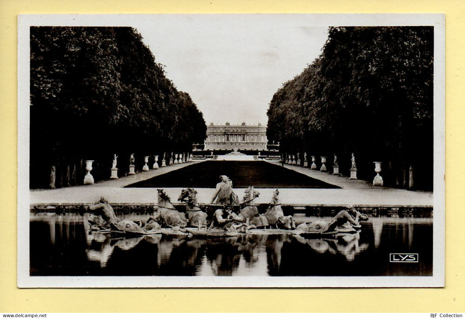 78. VERSAILLES – Allée Royale Et Bassin D'Apollon (voir Scan Recto/verso) - Versailles (Schloß)
