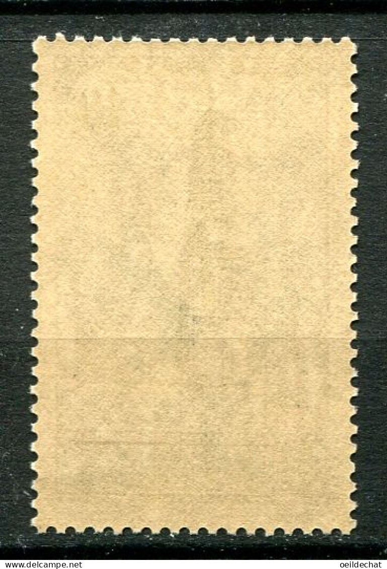 26461 FRANCE N°567b** 10F Beffroi D'Arras : Double Légende Inférieure + Normal (non Inclus) 1942  TB - Unused Stamps