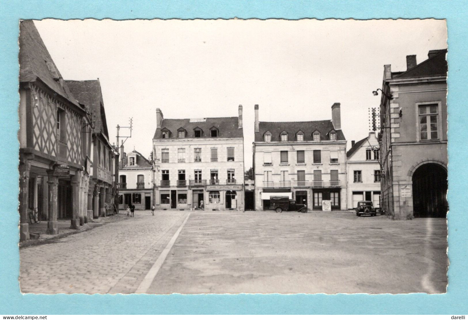 CP 35 - Guerche De Bretagne - Place De La Mairie - La Guerche-de-Bretagne