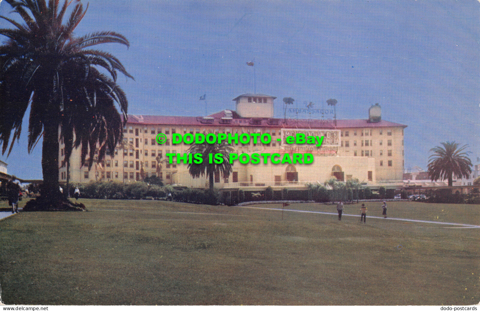 R519689 Calif. Ambassador Hotel. Los Angeles. A Mike Roberts Color Production. N - World