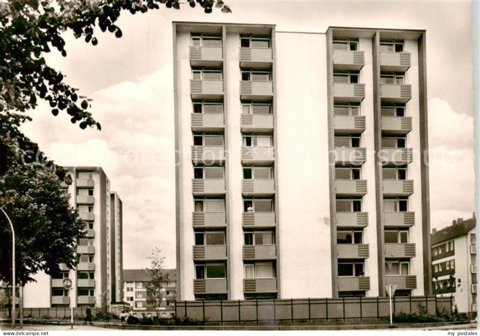 73852176 Vingst Koeln  Wohnsiedlung Hochhaeuser Vingst Koeln  - Köln