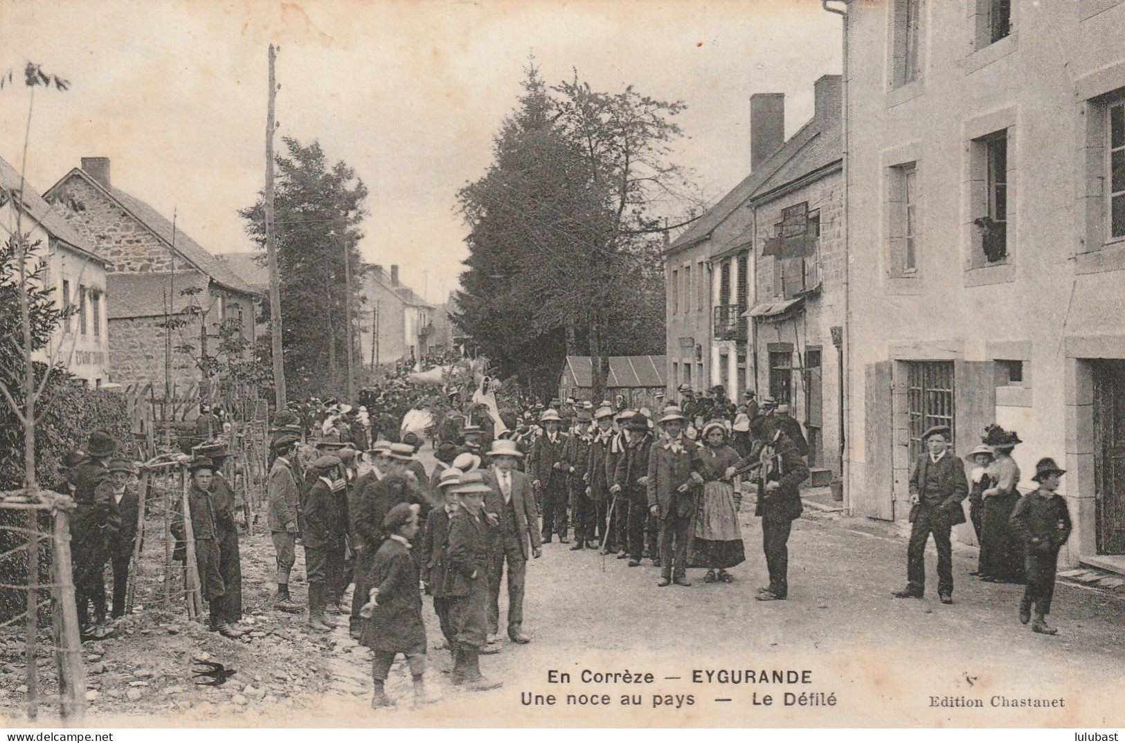 EYGURANDE : Une Noce Au Pays - Le Défilé. (TTB Plan ) - Eygurande