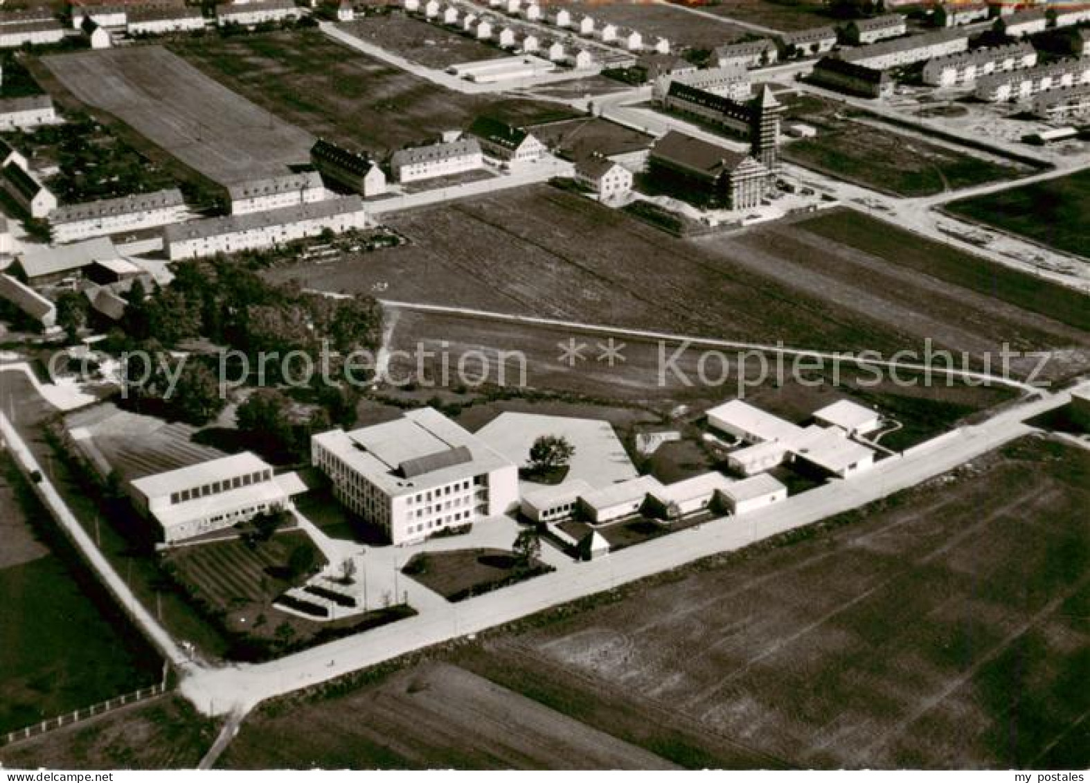 73852016 Muenchen Volksschule An Der Hugo Wolfstrasse Fliegeraufnahme Muenchen - München