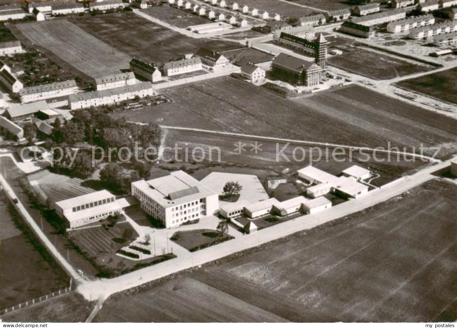 73852014 Muenchen Volksschule An Der Hugo Wolfstrasse Fliegeraufnahme Muenchen - München