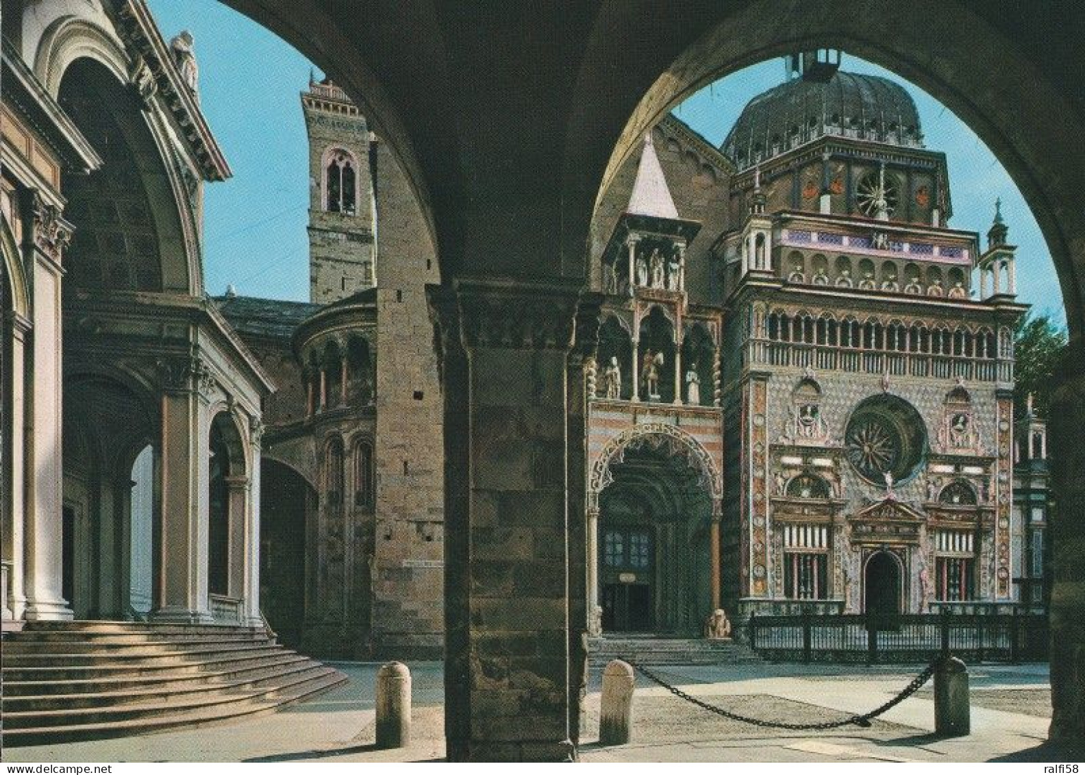 1 AK Italien / Italy * Die Cappella Colleoni Und Der Dom S. Maria Maggiore In Der Stadt Bergamo * - Bergamo