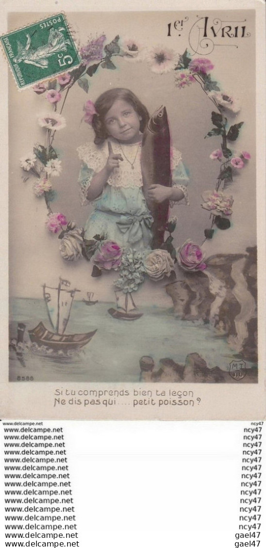 CPA 1er AVRIL. Fantaisie, Fillettes En Robe à Dentelle, Poisson Sous Le Bras Dans Une Couronne  Fleurs,  Glacée. ...T442 - 1 April (aprilvis)