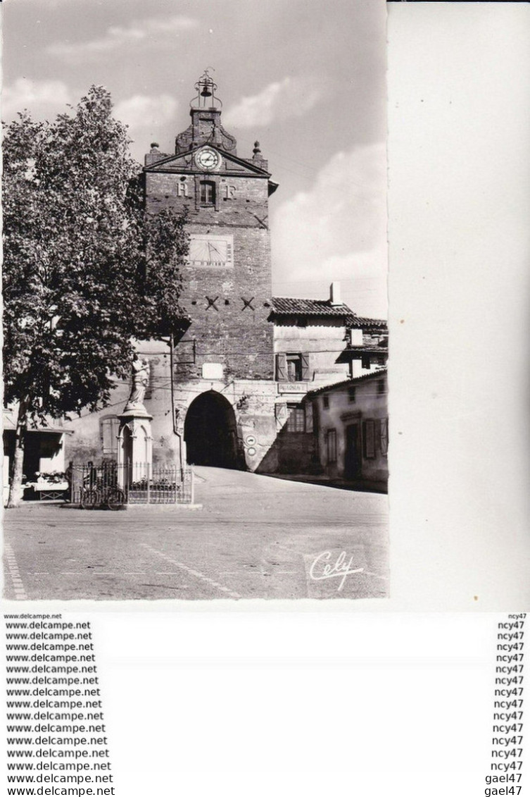 CPSM/pf  (82) VERDU-sur-GARONNE.  Horloge Et Porte De La Ville, Vélo, Cadran Solaire, Pharmacie, Clôche. ...Z413 - Verdun Sur Garonne