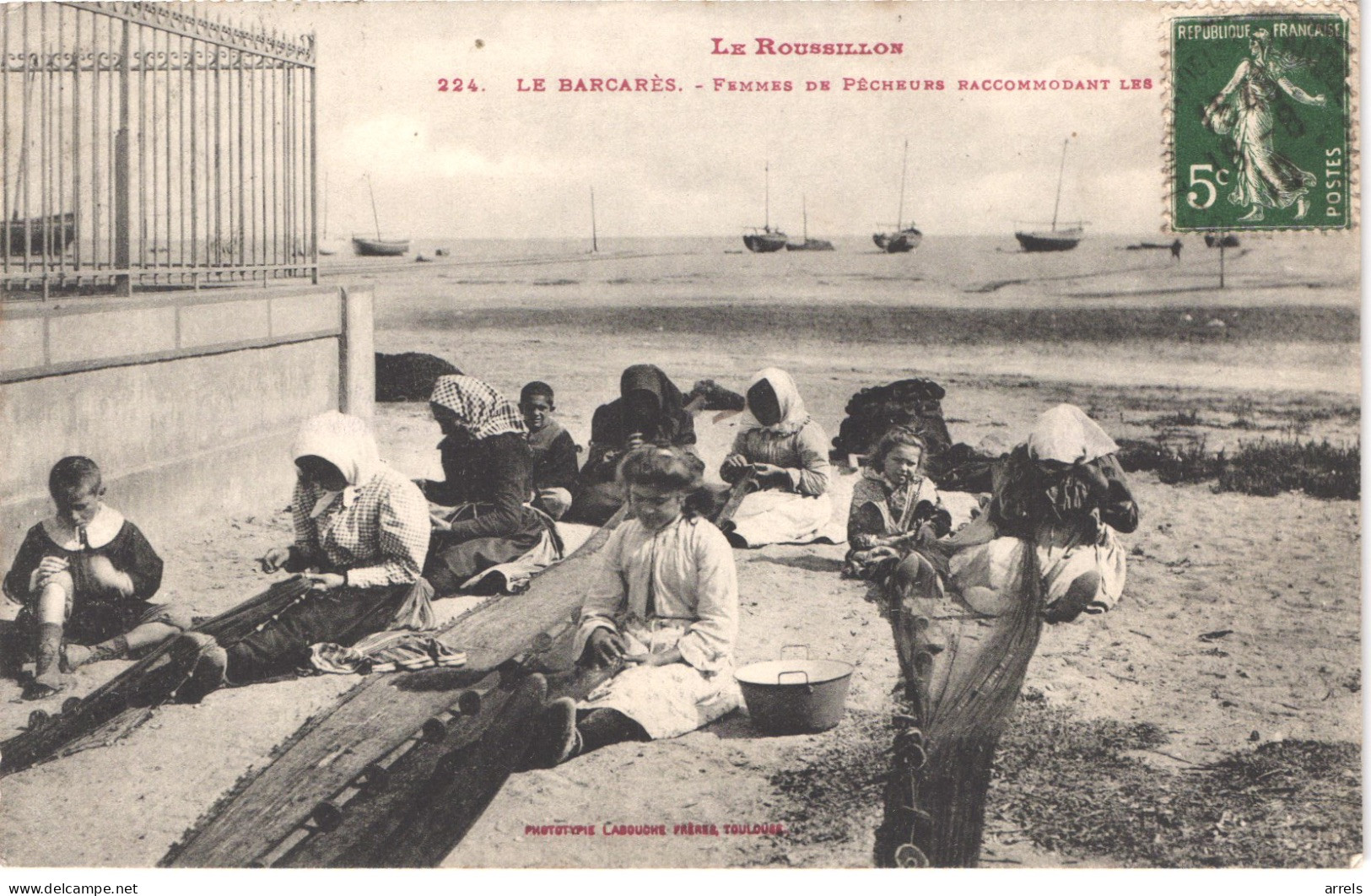 FR66 LE BARCARES - Labouche 224 - Femmes De Pêcheurs Raccommodant Les Filets - Animée - Belle - Port Barcares