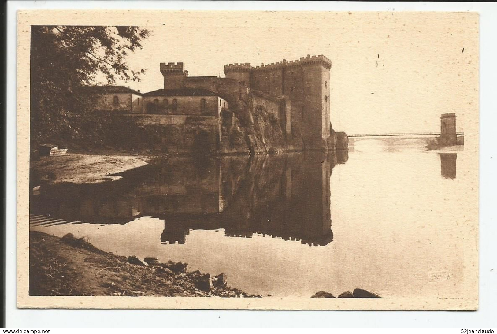 Château Du Roi René Et Les Ponts Sur Le Rhône    1920-30    N° 699 - Tarascon