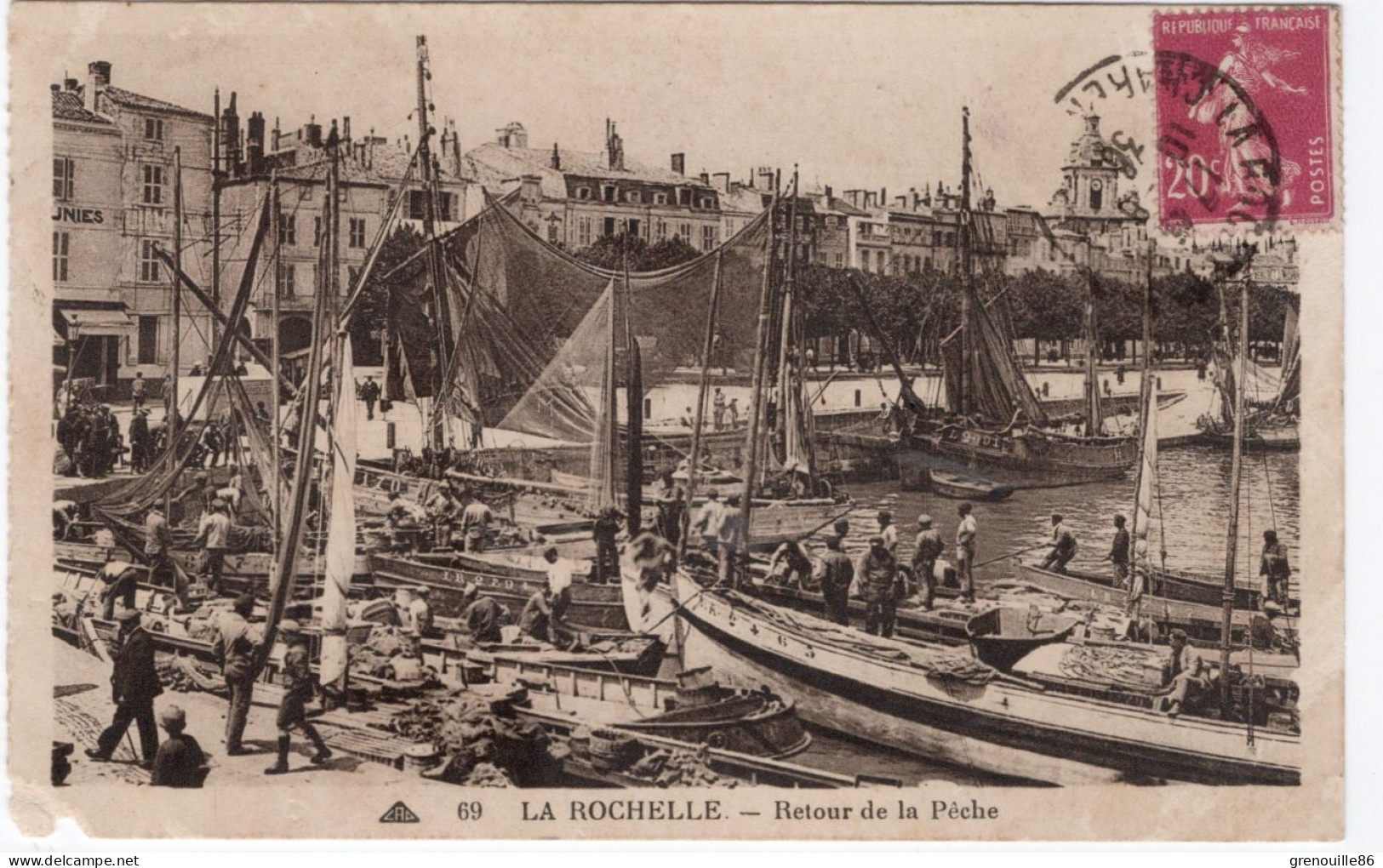 CPA 17 LA ROCHELLE  Le Port Au Retour De La Pêche 1936 - Très Belle Animation - La Rochelle