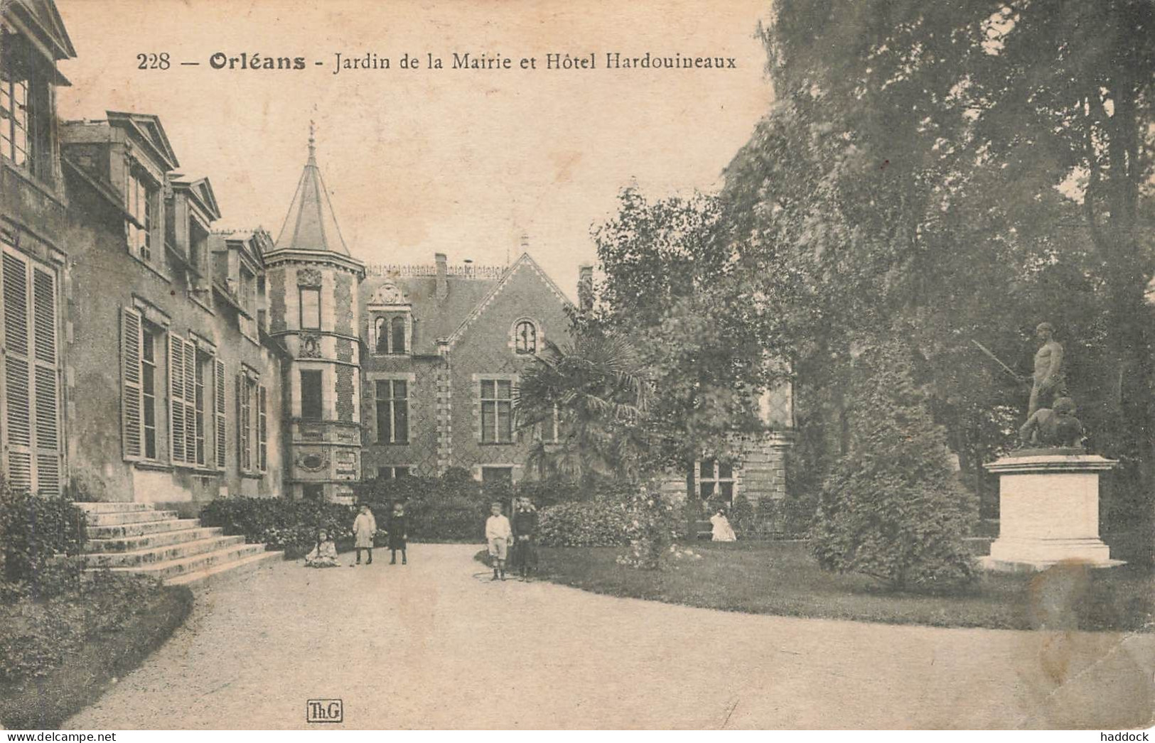 ORLEANS : JARDIN DE LA MAIRIE ET HOTEL HARDOUINEAUX - Orleans