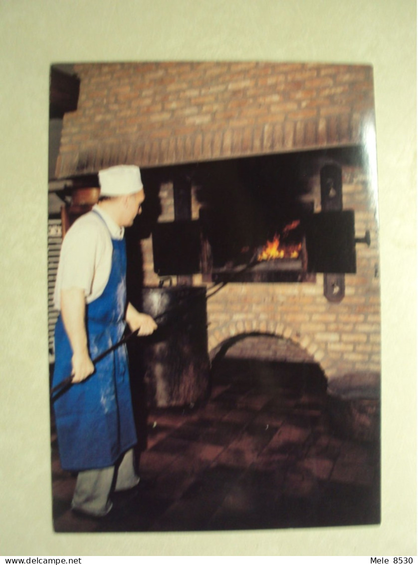 51313 - WILDERT - BAKKERSMOLEN ANNO 1981 - DE OVEN WORDT MET HOUT GESTOOKT - ZIE 2 FOTO'S - Essen