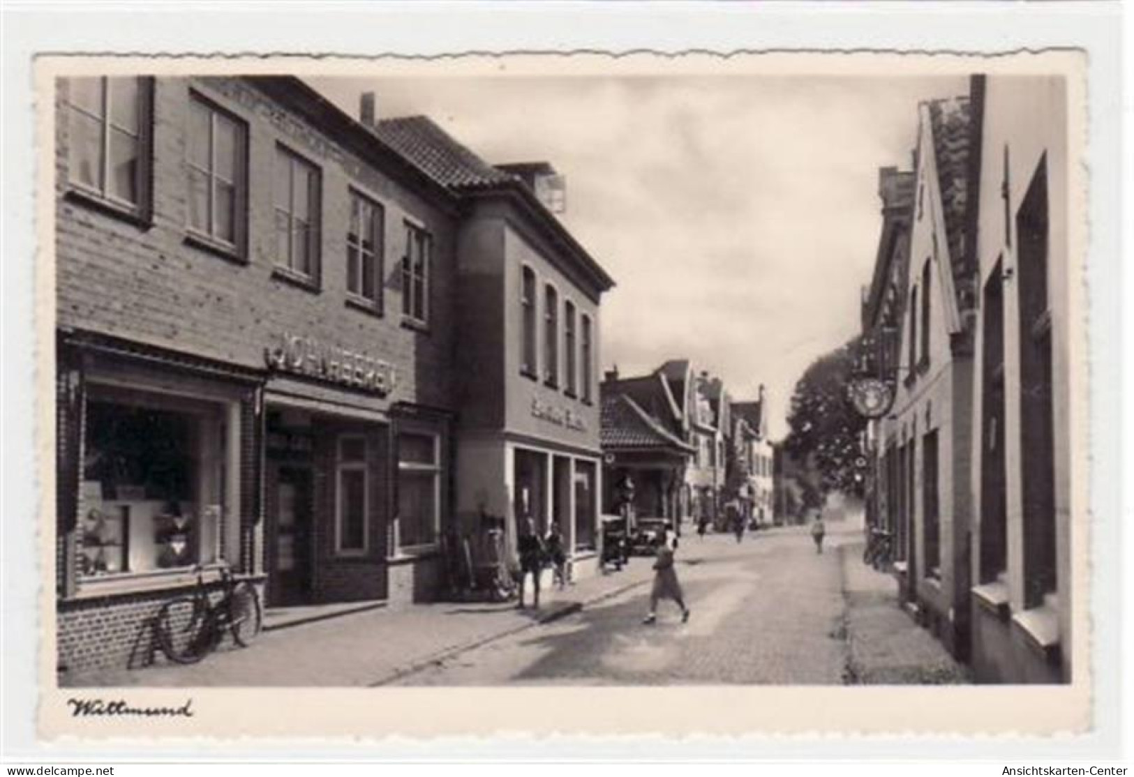 39074505 - Wittmund Mit Geschaeftshaus Joh. Heeren Gelaufen, 1940. Gute Erhaltung. - Wilhelmshaven