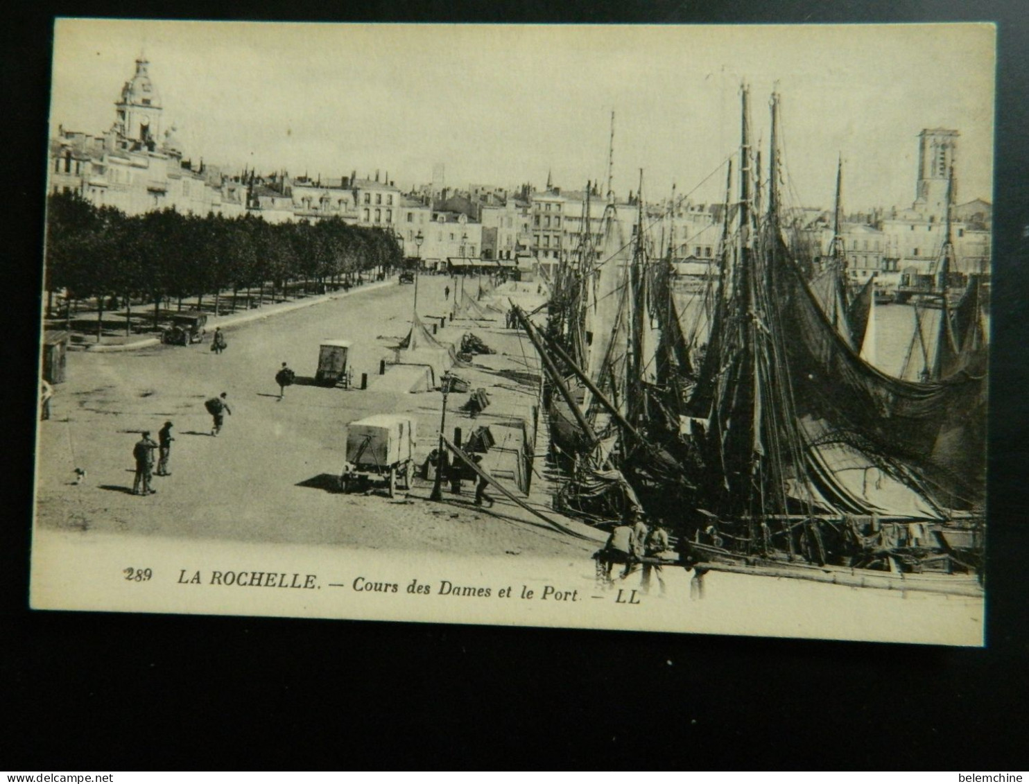 LA ROCHELLE                           COURS DES DAMES ET LE PORT - La Rochelle