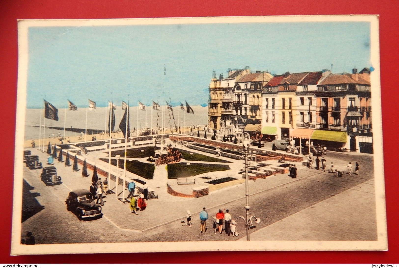 HEIST Aan ZEE  - Heldensquare  - Square Des Héros - Heist