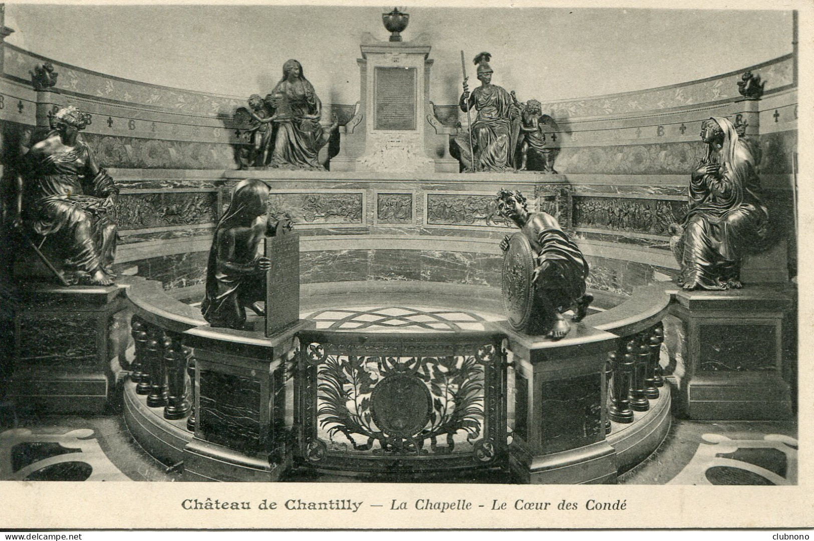 CPA -  CHANTILLY - CHATEAU - CHAPELLE - LE COEUR DES CONDE - Chantilly