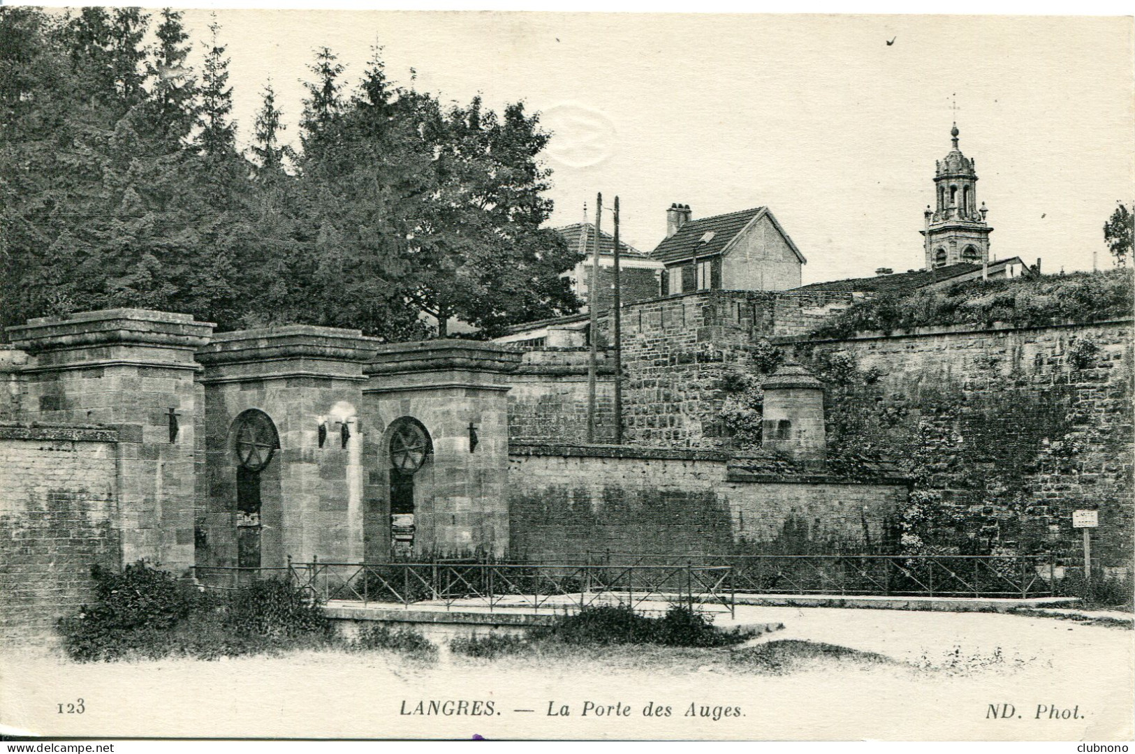 CPA - LANGRES - LA PORTE DES AUGES - Langres