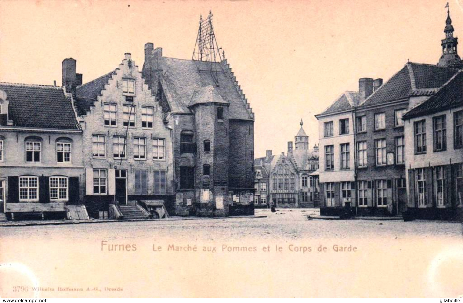  FURNES - VEURNE - Le Marché Aux Pommes Et Le Corps De Garde - Veurne