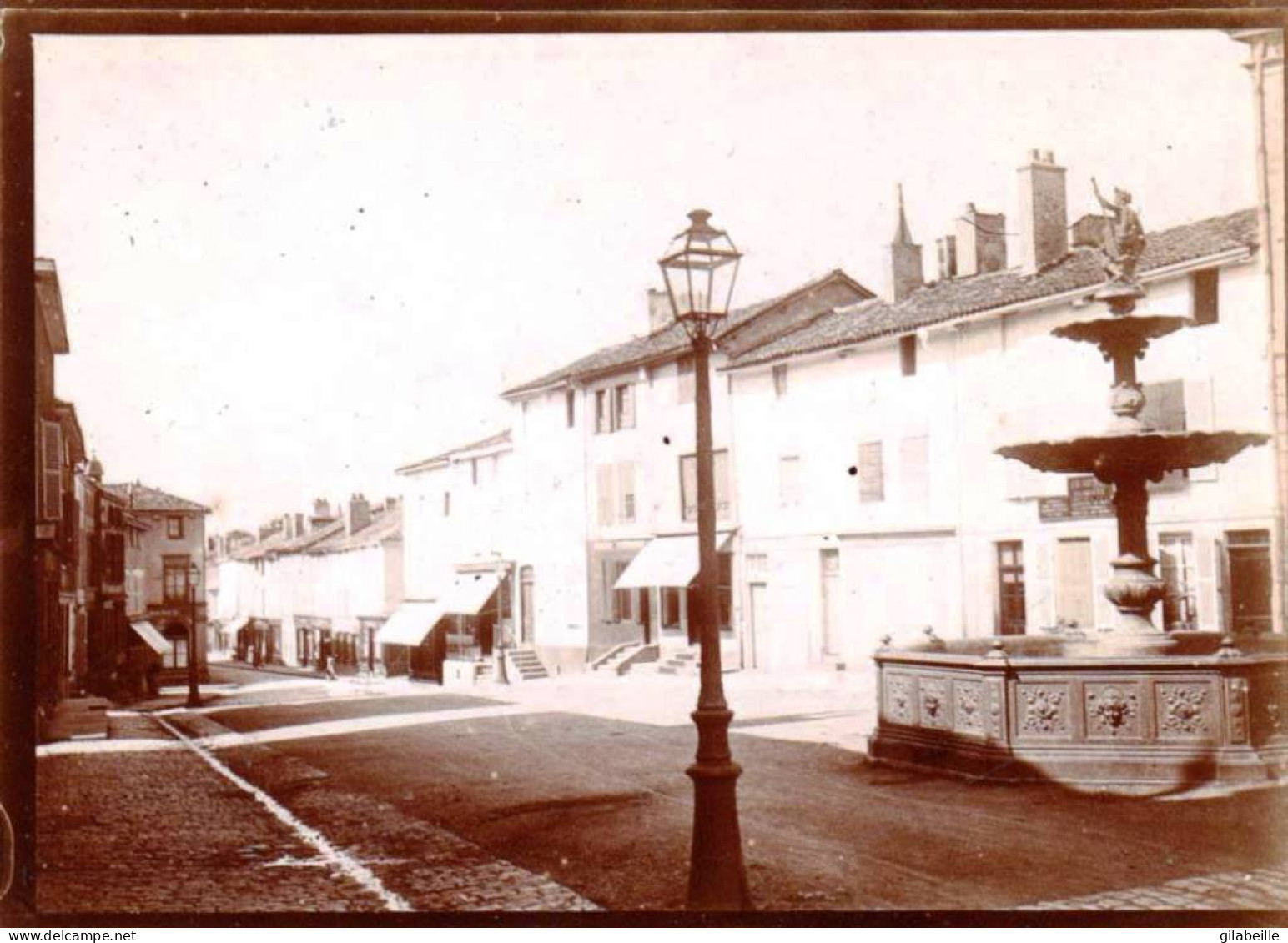 Photo Originale 1889 - WASSY (haute Marne  )   Fontaine - Lugares