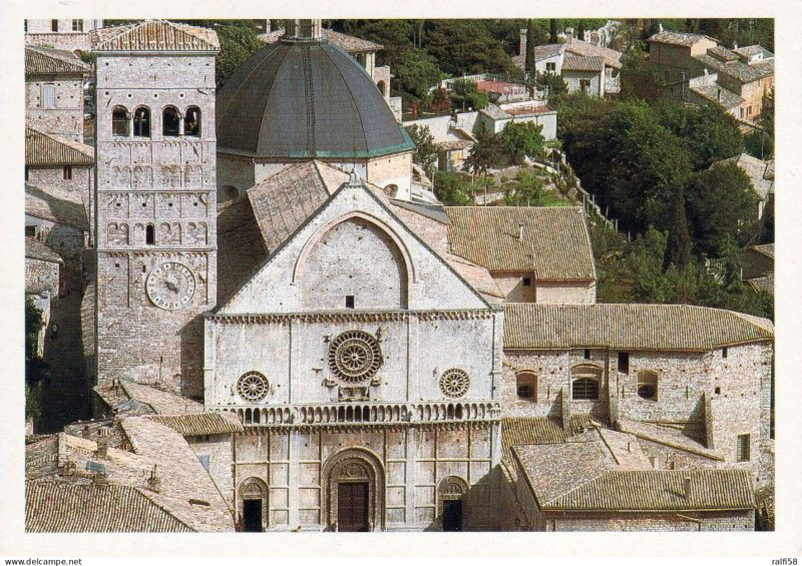 1 AK Italien * Die Kathedrale Von Assisi (Kathedrale San Rufino) - Erb. Im 13. Jh. - Seit 2000 Weltkulturerbe Der UNESCO - Autres & Non Classés