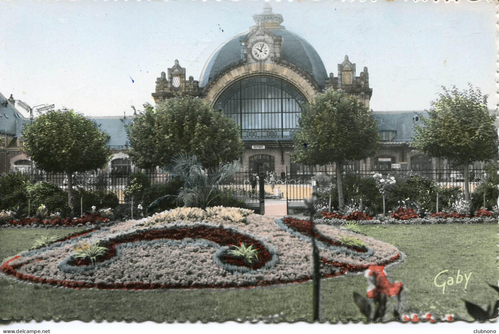 CPSM - SAINT-BRIEUC - LE SQUARE ET LA GARE - Saint-Brieuc