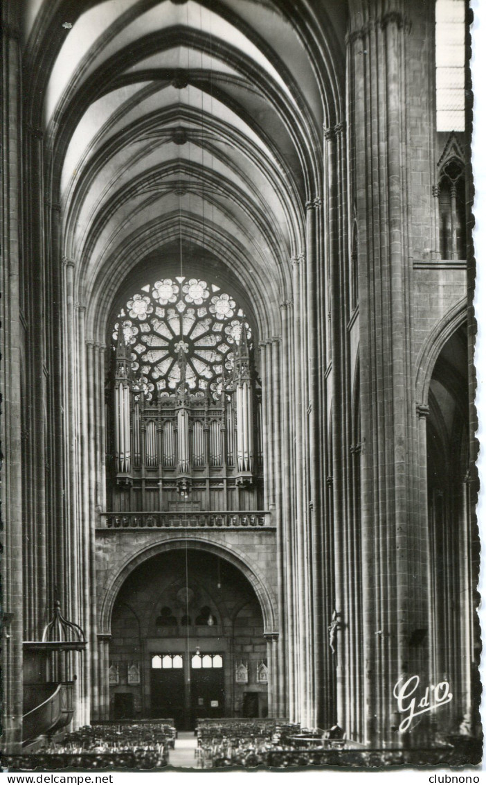 CPSM - CLERMONT-FERRAND - CATHEDRALE - VUE D'ENSEMBLE DE LA NEF CENTRALE DU NARTEX - Clermont Ferrand