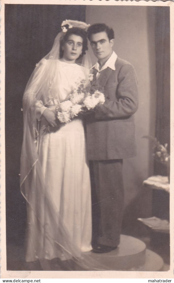 Old Real Original Photo - Wedding Groom Bride - Stara Zagora Photo Studio Mihailov - Ca. 13x8.5 Cm - Personnes Anonymes