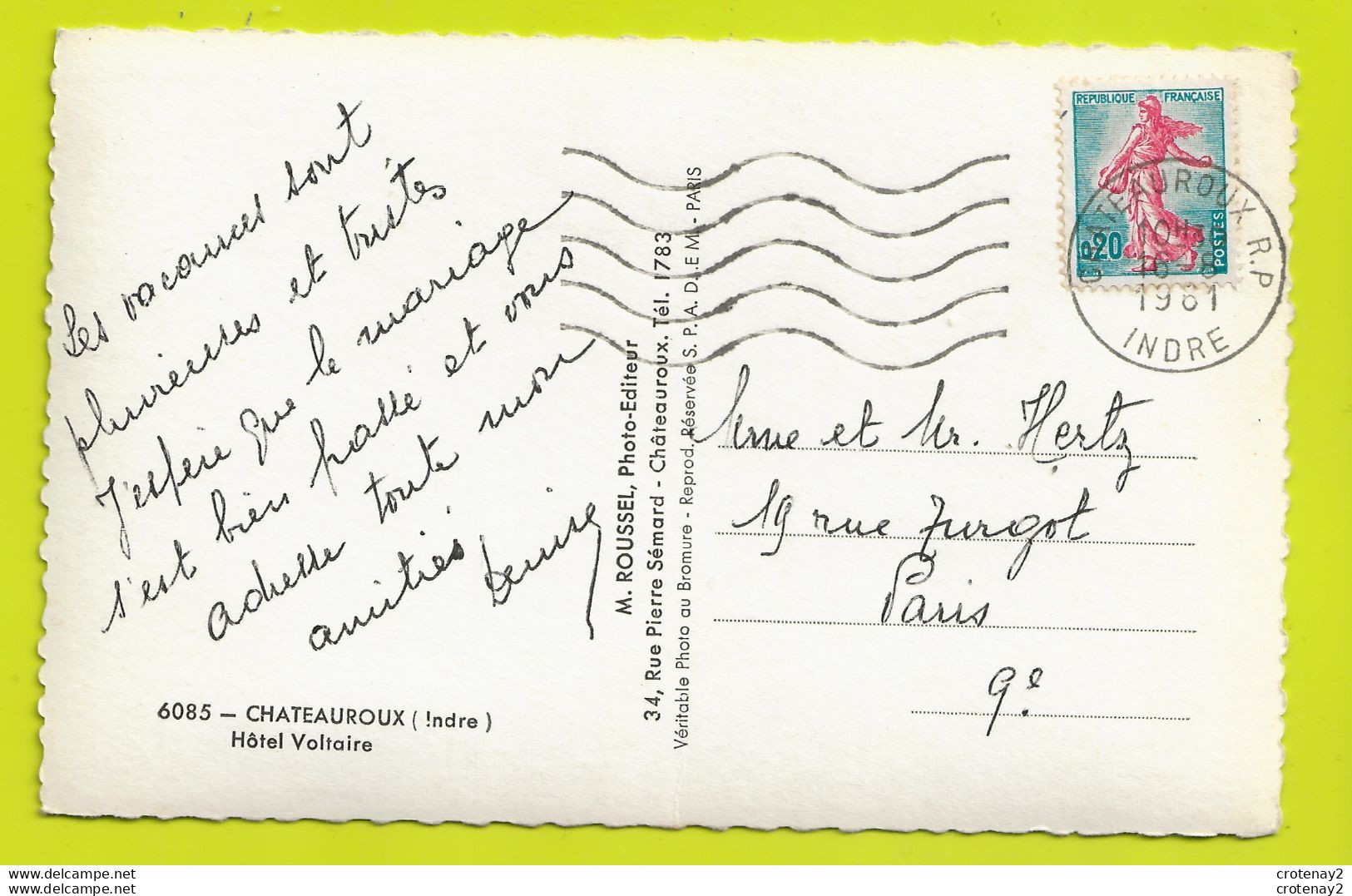 36 CHATEAUROUX N°6085 Hôtel VOLTAIRE En 1961 Restaurant Café Clients En Terrasse PUB Sur Porte à Droite Femme Au Balcon - Chateauroux