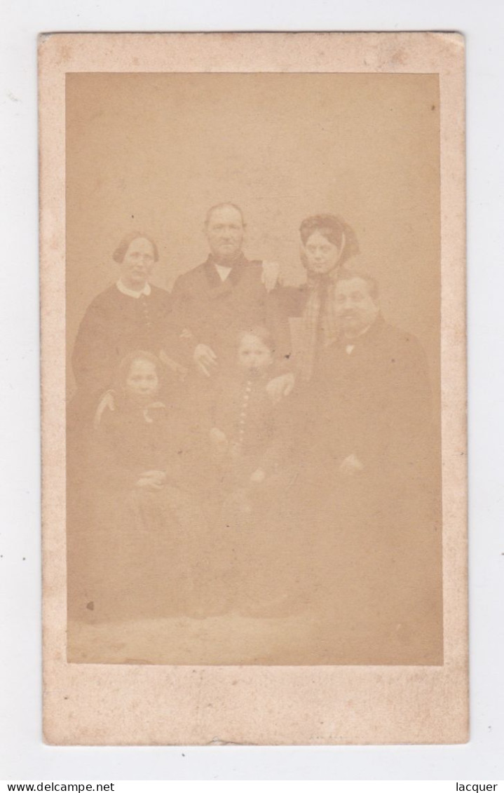 CDV D'un Groupe Familial, C. 1860 - Poulle & Binet - Otros & Sin Clasificación