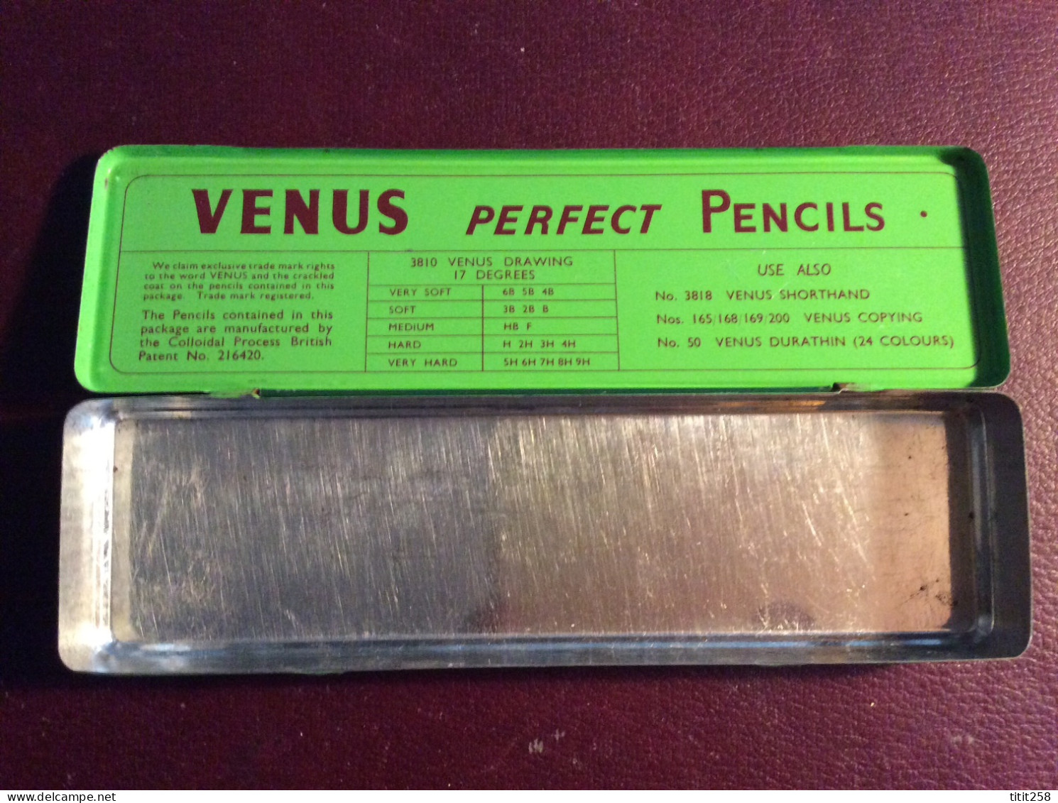 Ancienne Boite Métal Crayons VENUS Perfect Pencils ( Vénus De Milo ) - Schrijfgerief