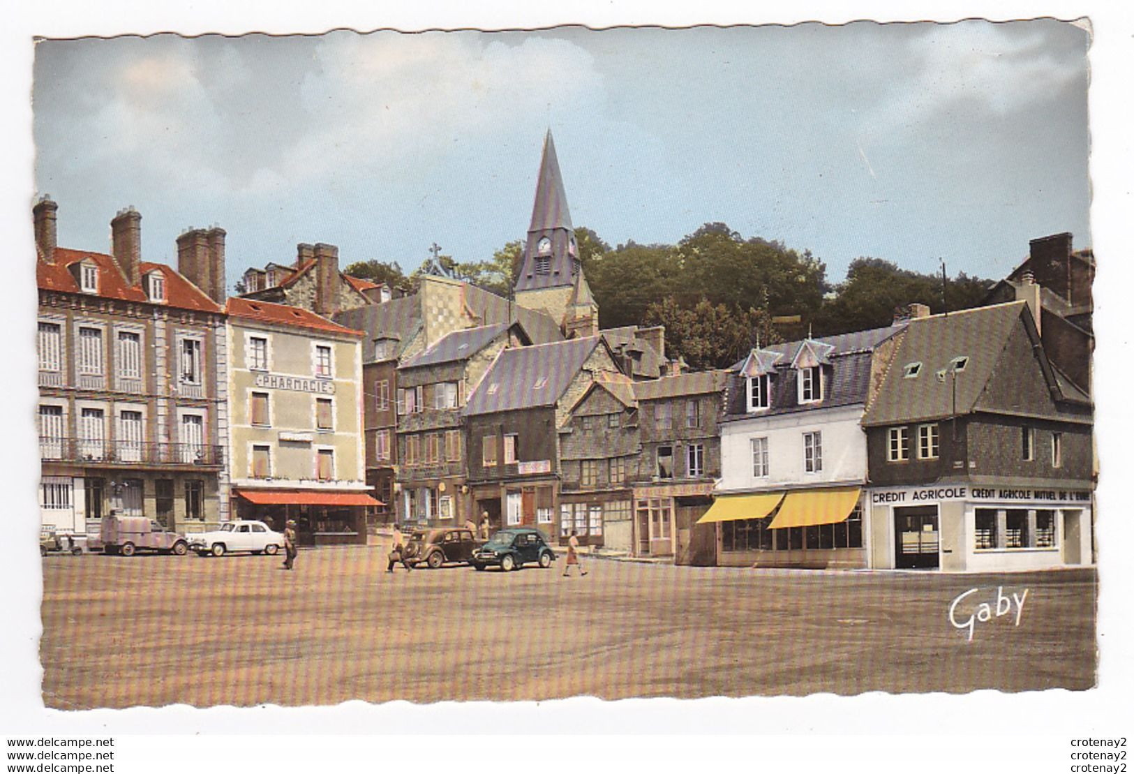 27 CORMEILLES Vers Bernay N2 Place De Gaulle Pharmacie Citroën Traction 2CV Camionnette Simca Aronde Triporteur 4CV - Bernay