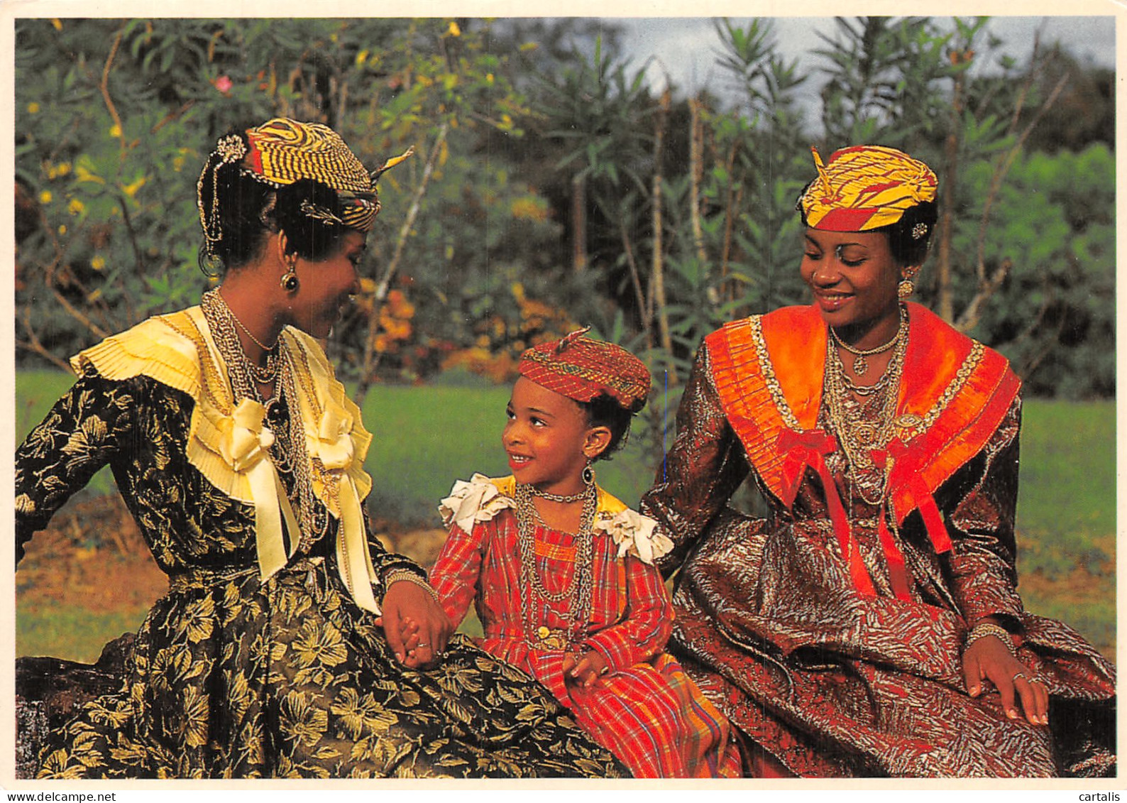 972-MARTINIQUE COSTUMES-N° 4404-C/0135 - Autres & Non Classés