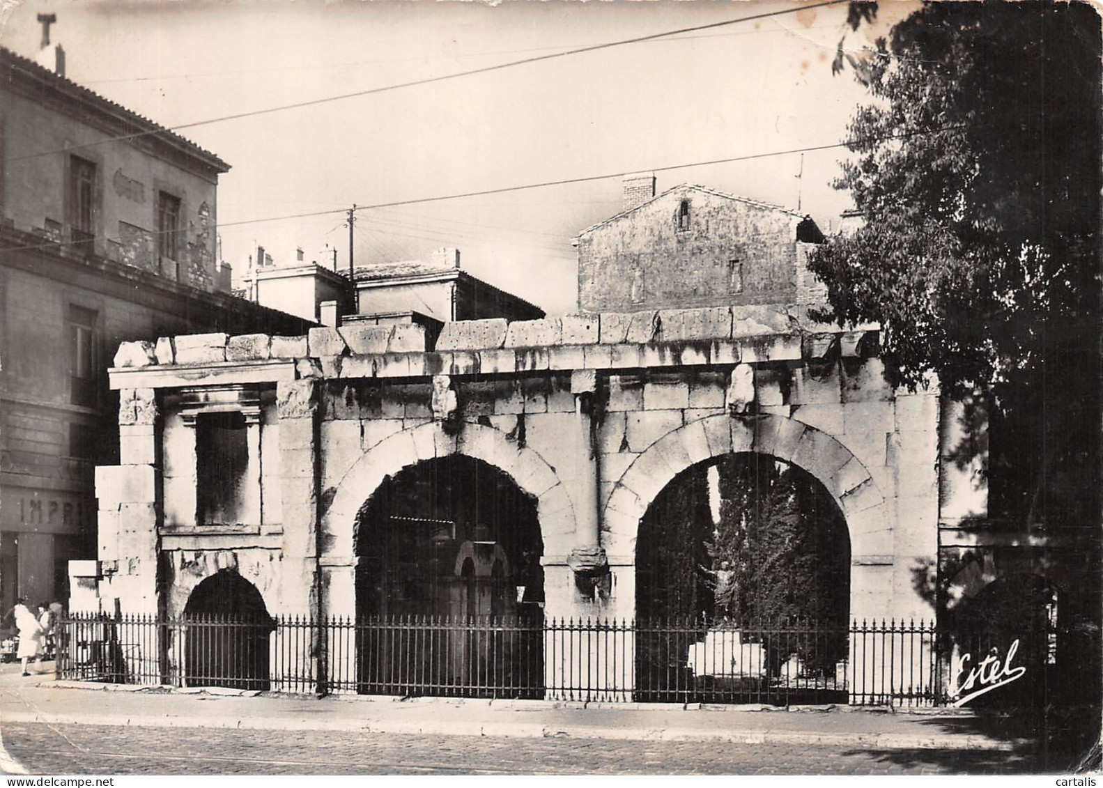 30-NIMES-N° 4404-C/0093 - Nîmes