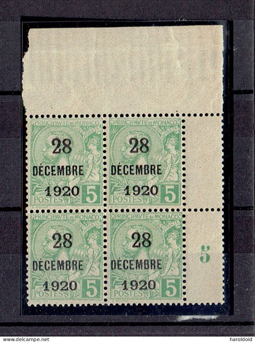 MONACO - N°48 ** - COIN DE FEUILLE - BLOC DE 4 - TTB - Unused Stamps