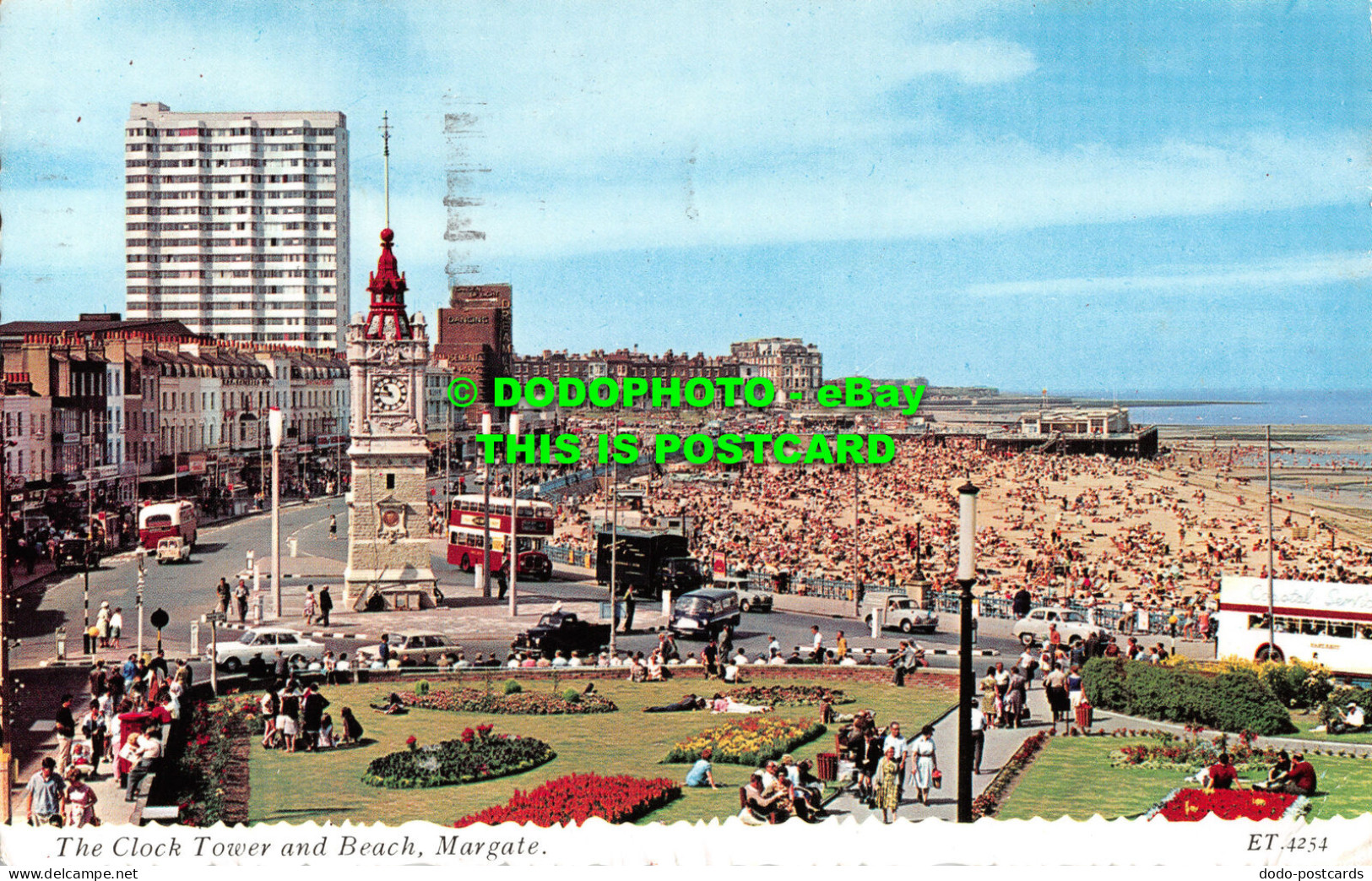 R520099 The Clock Tower And Beach. Margate. ET.4254. Valentine. 1967 - Welt