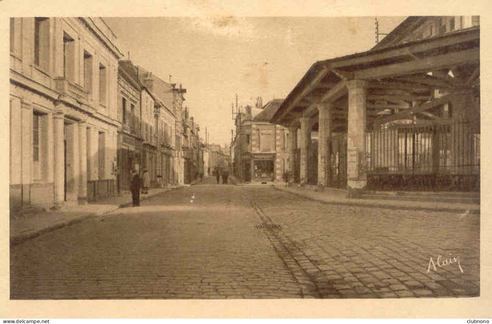 CPA - BRAY SUR SEINE - LES HALLES ET LA MAIRIE (RARE ET BEAU CLICHE) - Bray Sur Seine