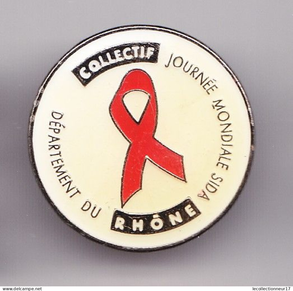 Pin's Journée Mondiale Sida Collectif Département Du Var 7965JL - Geneeskunde