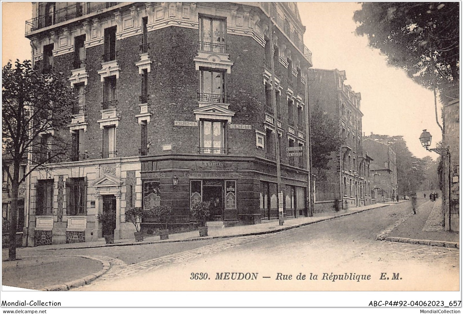 ABCP4-92-0305 - MEUDON - Rue De La République - Meudon