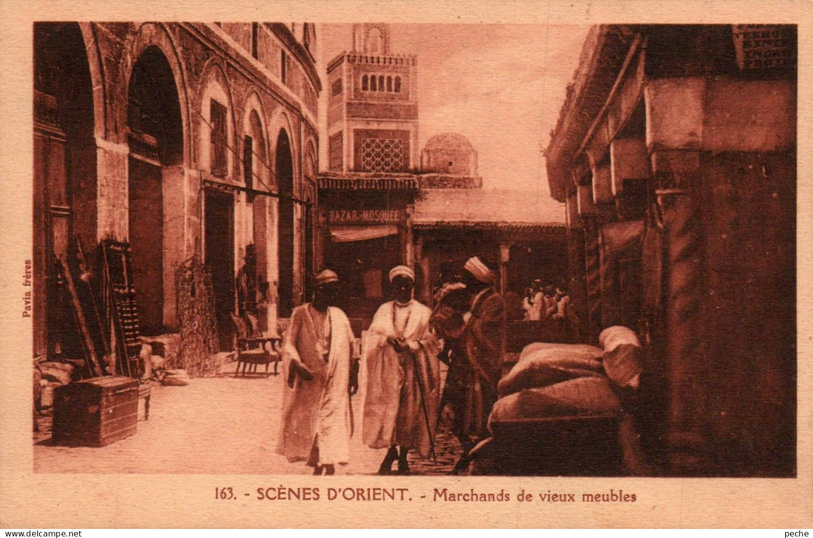 N°1159 W -cpa Scènes D'Orient -marchands De Vieux Meubles- - Tunisie