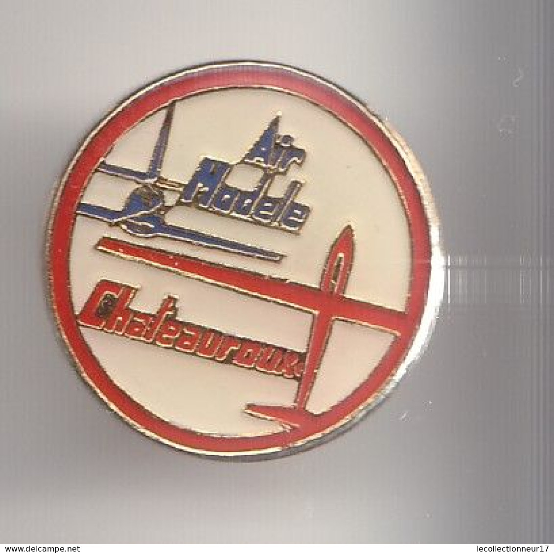 Pin's Air Modele Chateauroux Avions Aviation Réf 7912JL - Villes