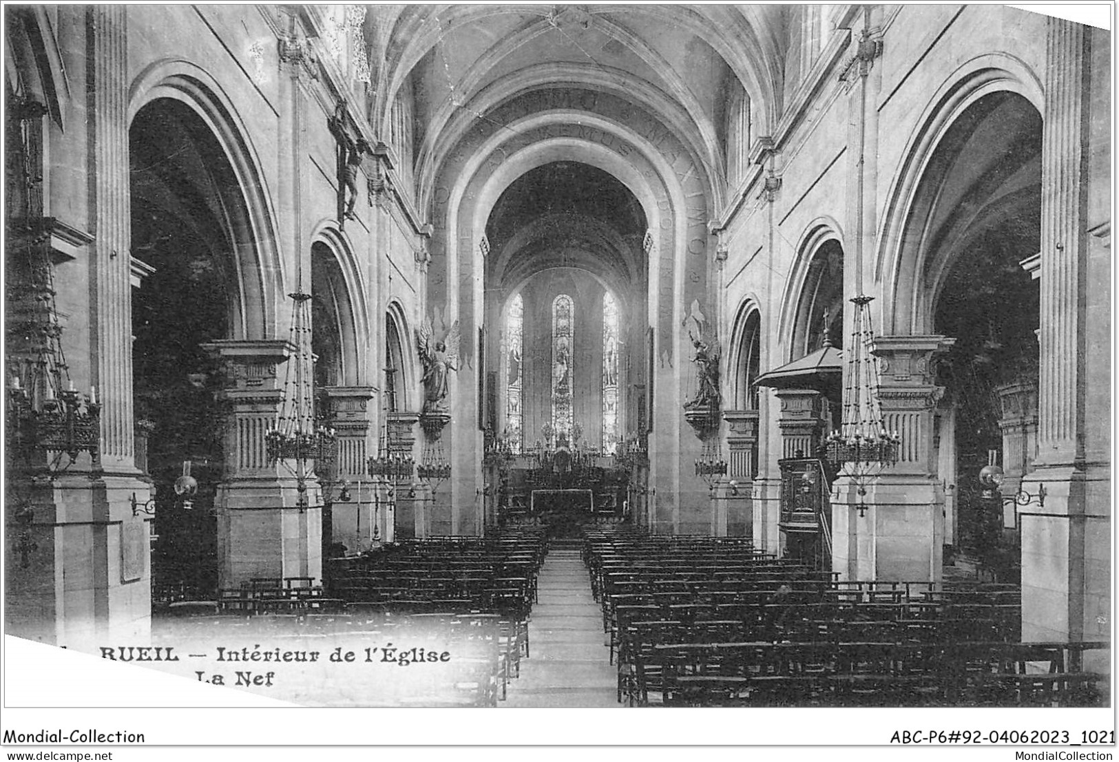 ABCP6-92-0488 - RUEIL - Intérieur De L'Eglise - La Nef - Rueil Malmaison