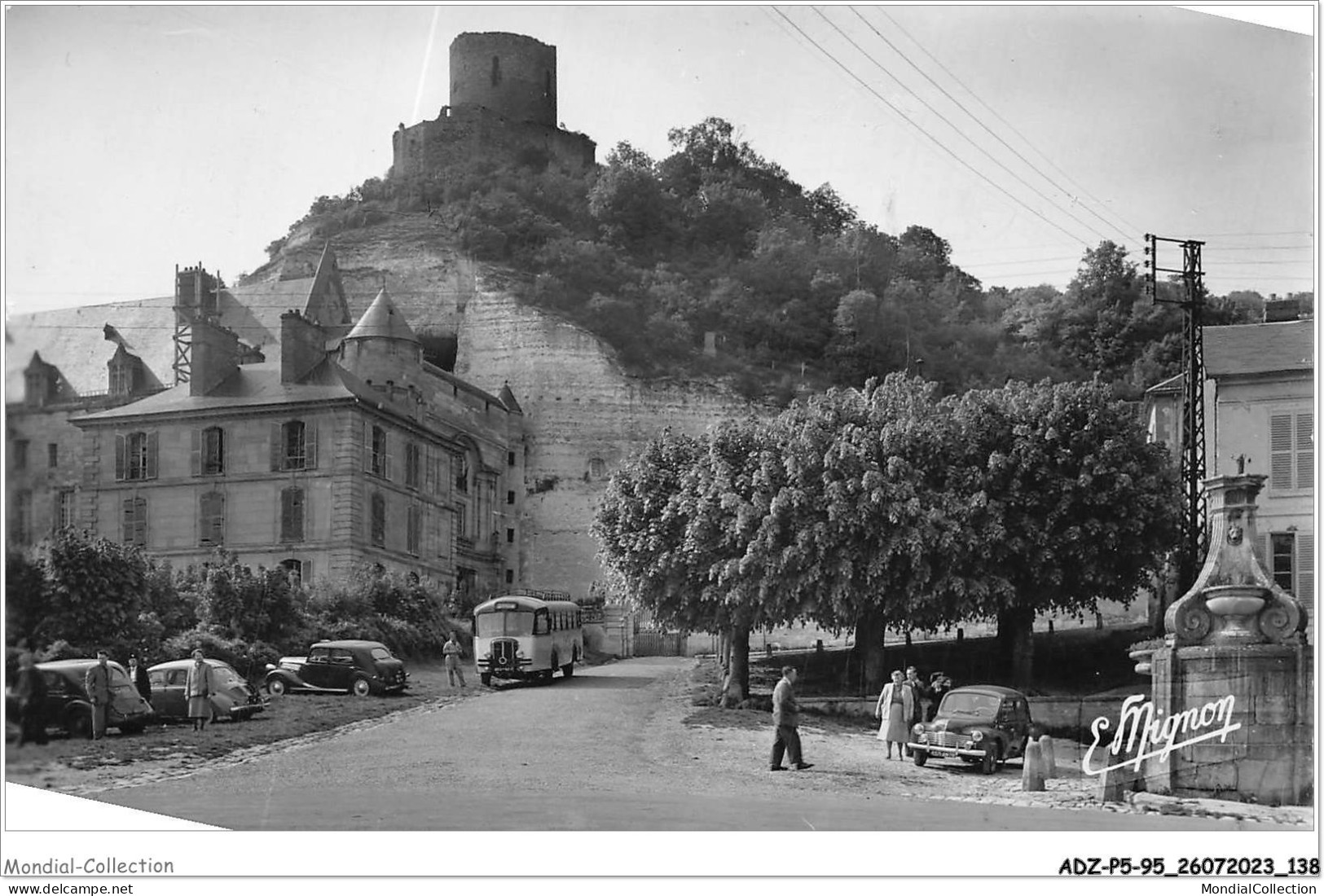 ADZP5-95-0425 - LA ROCHE-GUYON - Le Château - Le Donjon Et La Vieille Fontaine - La Roche Guyon